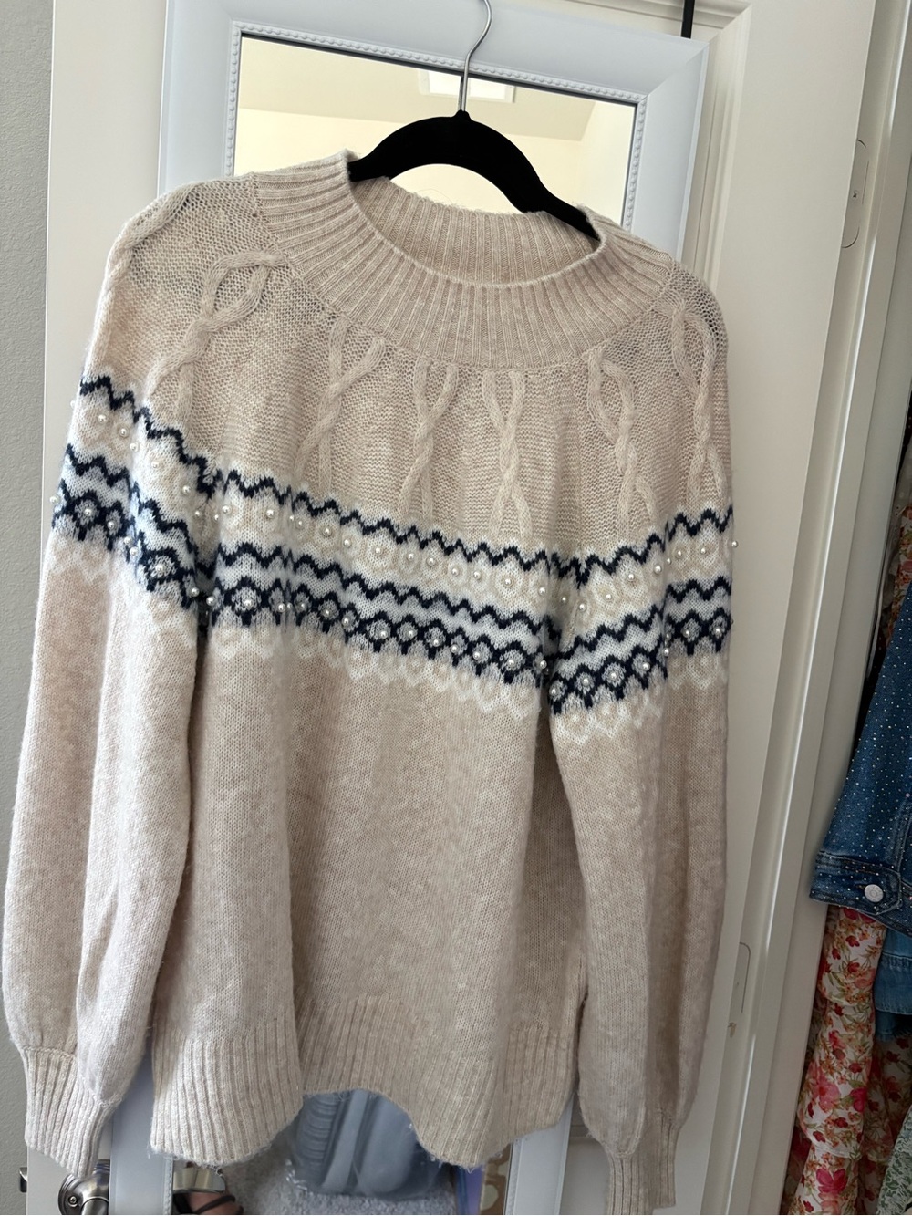 crown & ivy Beige Cable-Knit Sweater with Navy Fair Isle Detail